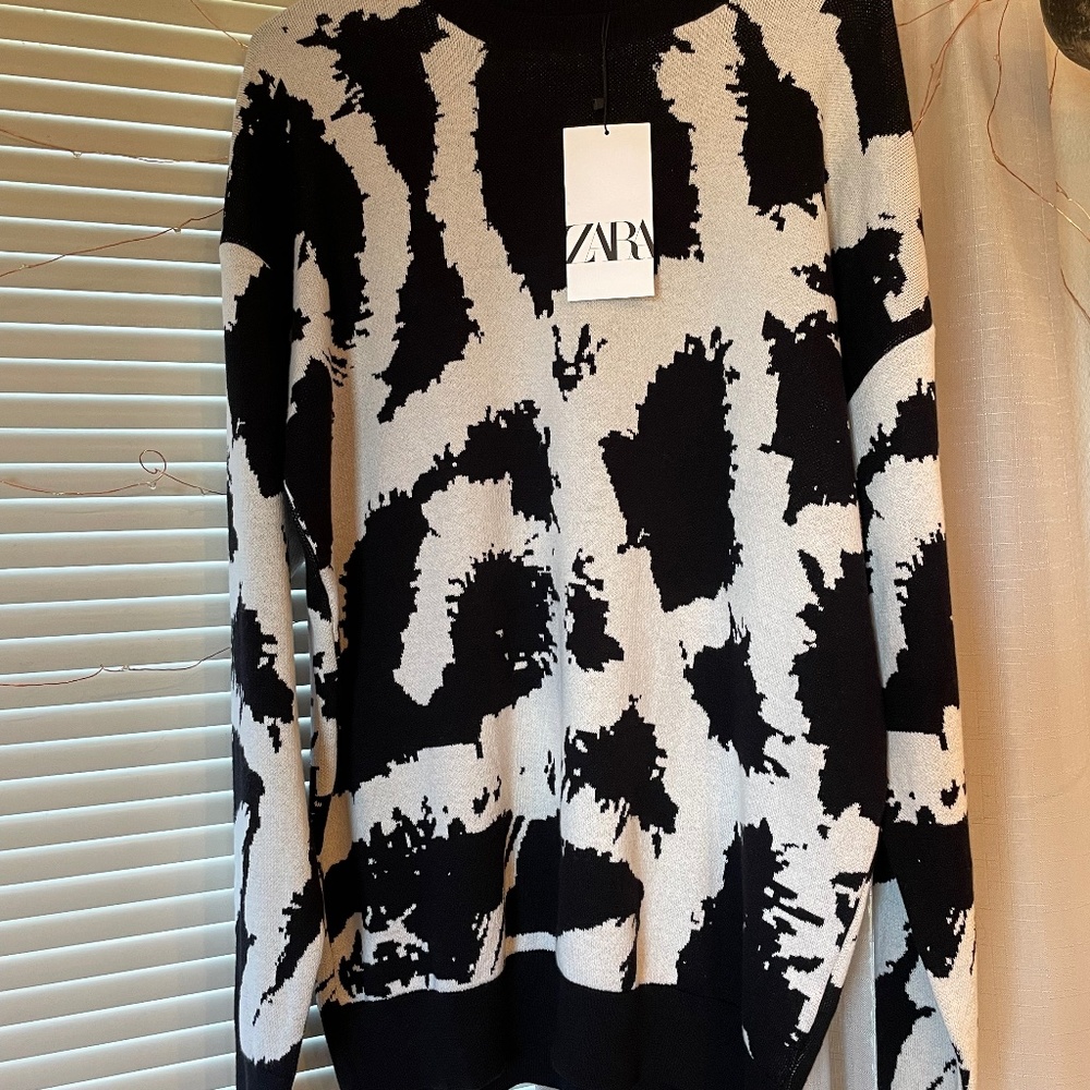 Zara Mens Black White Abstract Sweater L NWT